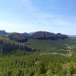 Panorámica desde el Divino - Al fondo a la izquierda el Puig Campana y en segundo plano las paredes del barranc de l'Arc.